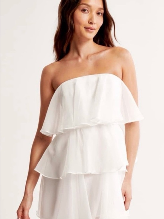Abercrombie & Fitch Dresses & Skirts - Abercrombie White Tiered Ruffle Dress